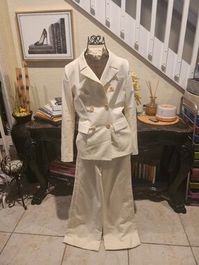 Bally Switzerland suit size 40